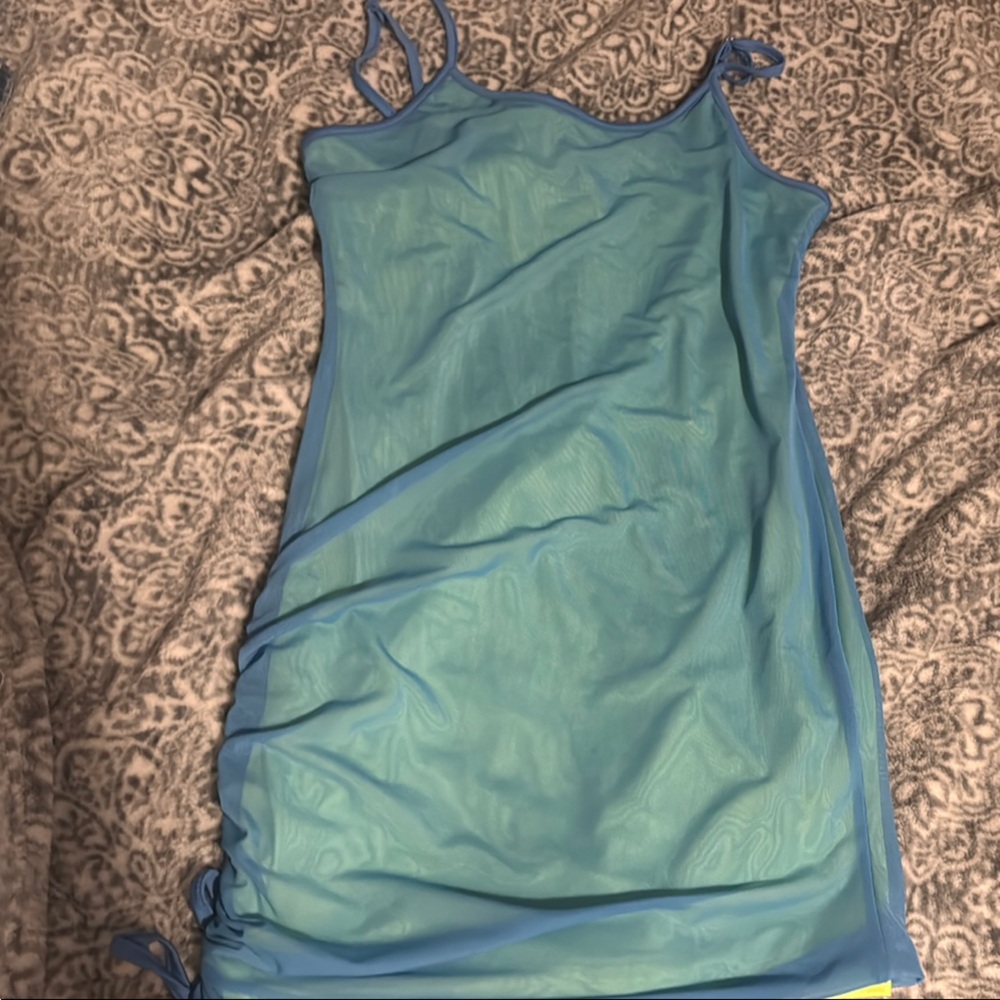 Women’s mini form fitting dress